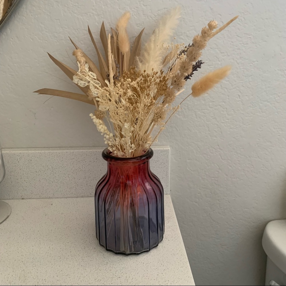 Ombré glass vase (magenta and lavender)
